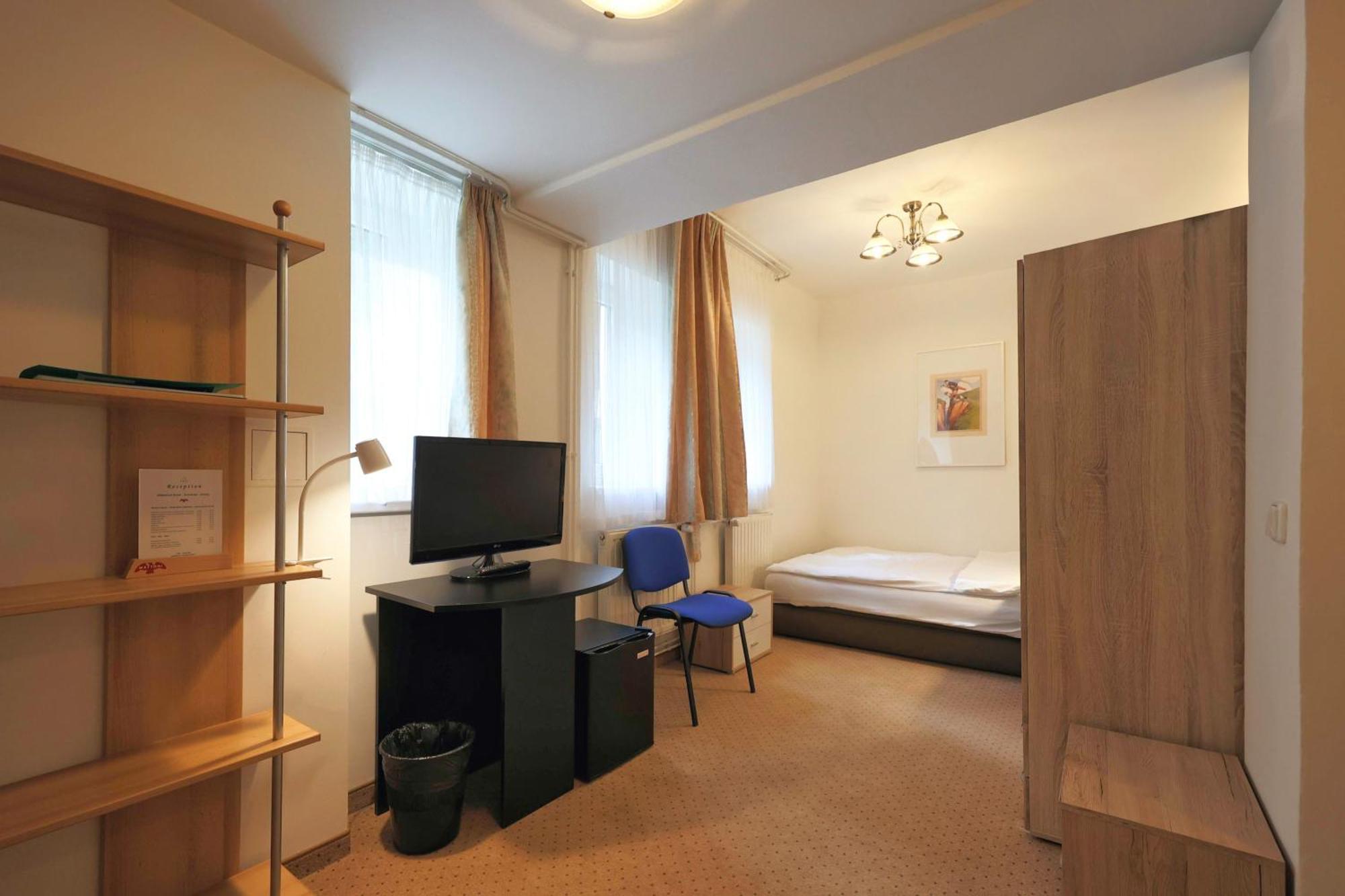 Pension U Golfu Cihelny Карлові Вари Екстер'єр фото